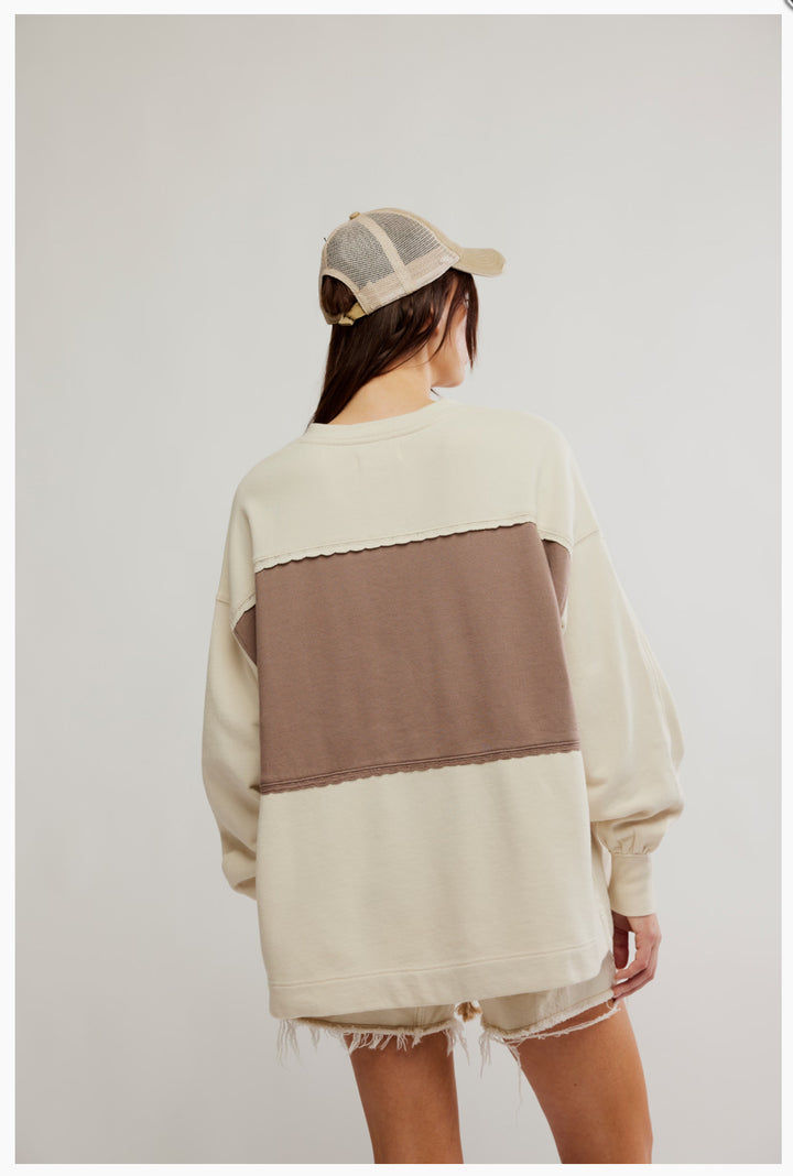 Strawberry Sweatshirt in Summer Sand Combo