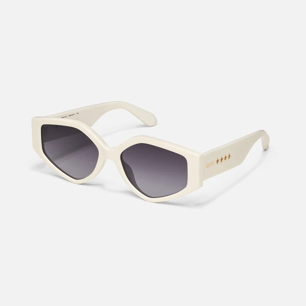 QUAY Hot Gossip Sunglasses in Bone