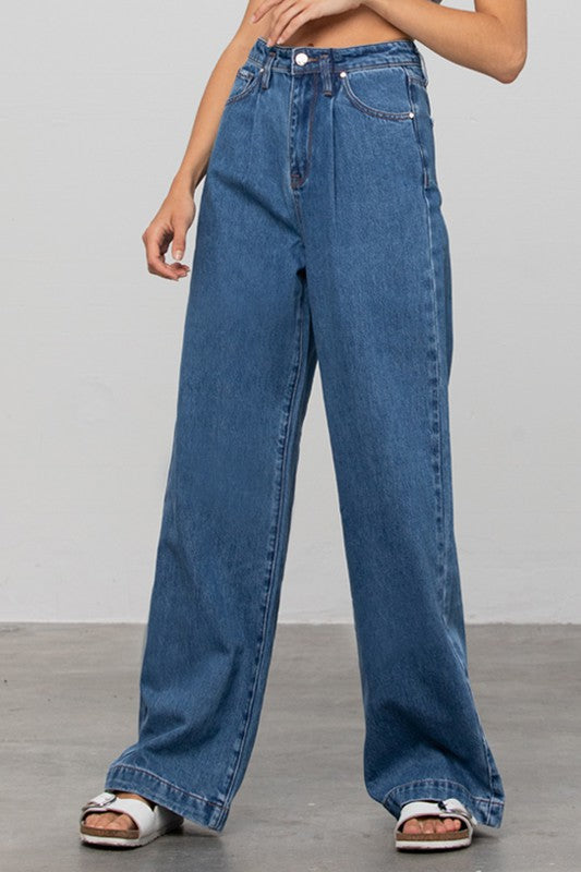 Brooklyn Boyfriend Pleated Jeans