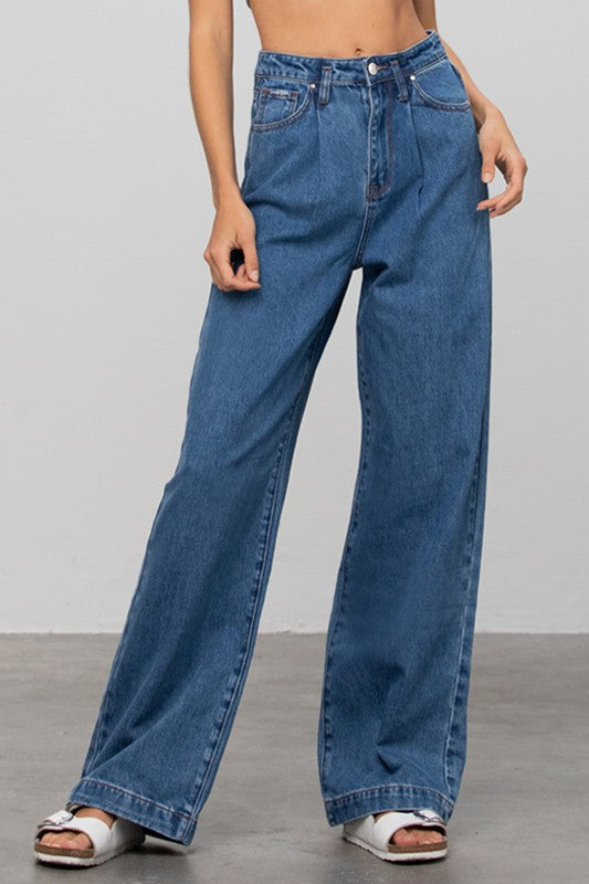 Brooklyn Boyfriend Pleated Jeans