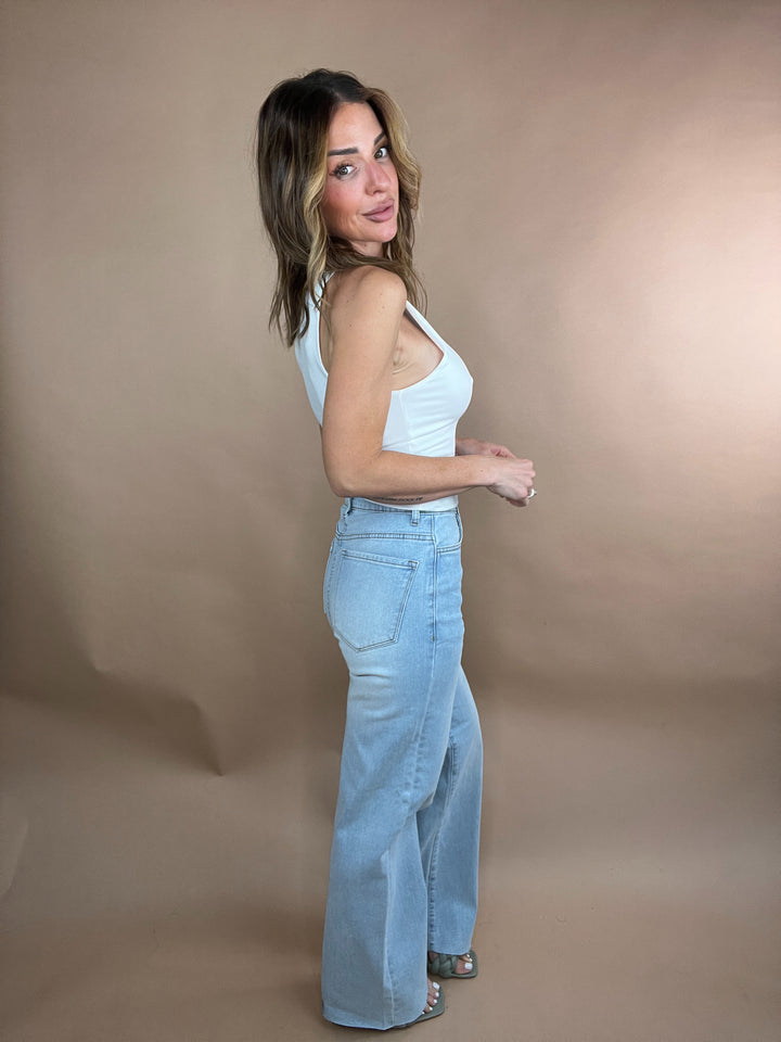 We're Back Wide Fit Jeans in Light Wash