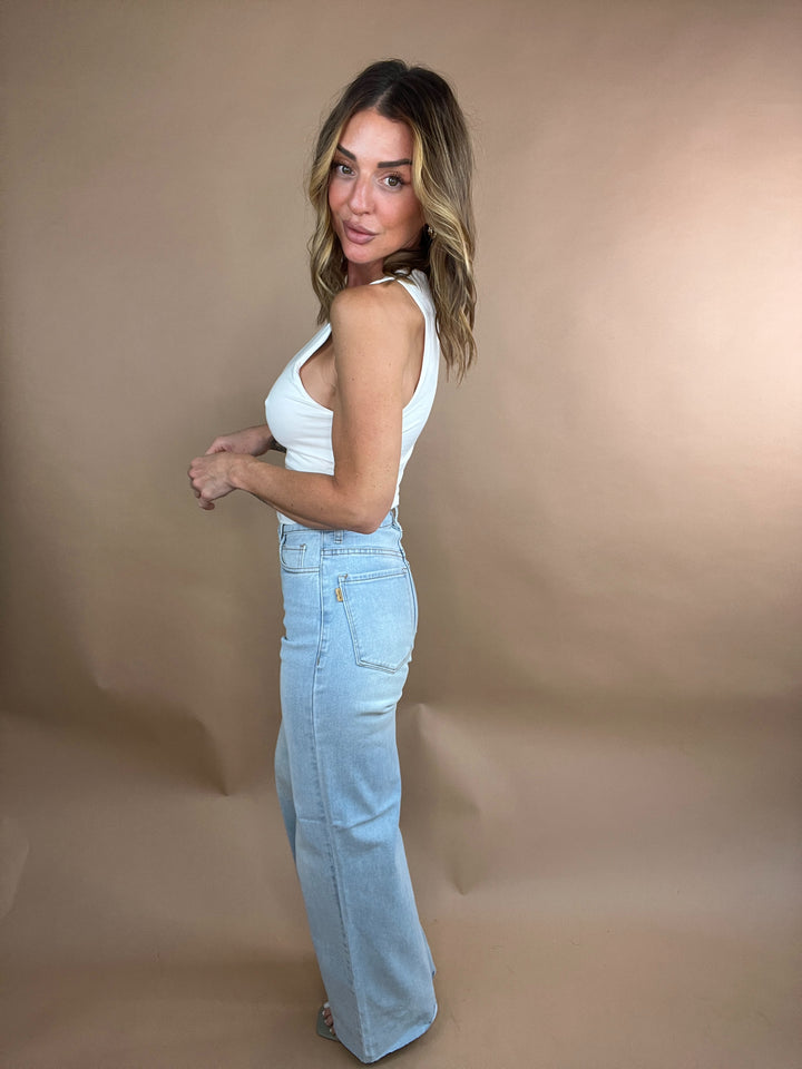 We're Back Wide Fit Jeans in Light Wash
