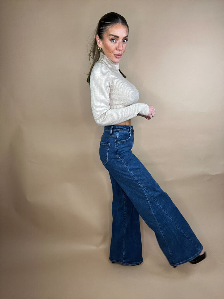 Lot of Me Wide Jeans in Dark Wash