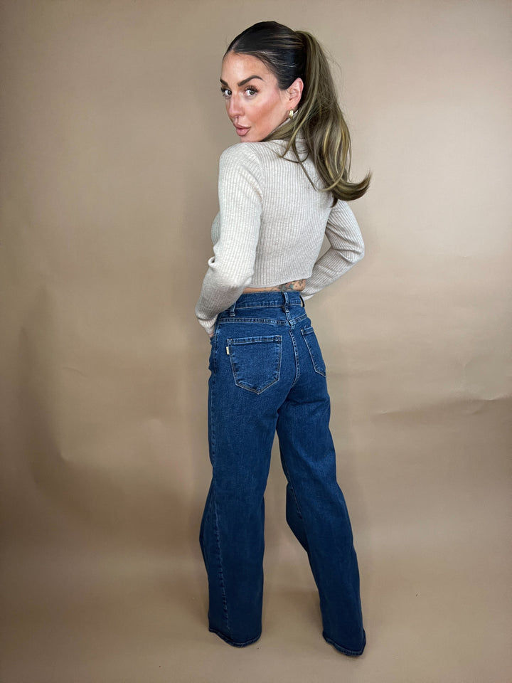 Lot of Me Wide Jeans in Dark Wash