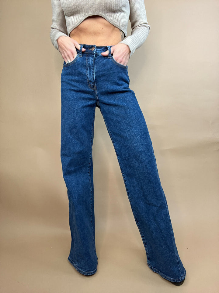 Lot of Me Wide Jeans in Dark Wash
