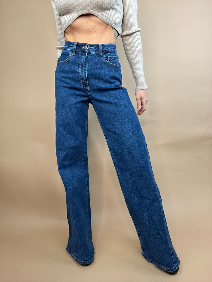 Lot of Me Wide Jeans in Dark Wash
